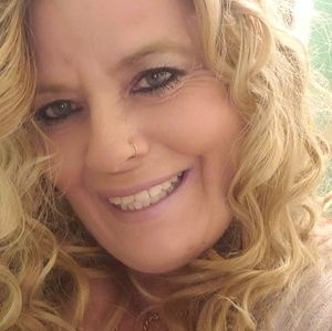 Meet your Posher, Tina